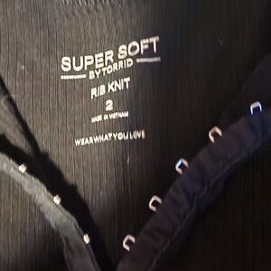 Torrid super soft rib knit size 2